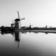 Schwarzweiss-Szene mit den Windmühlen von Kinderdijk, UNESCO Weltkulturerbe